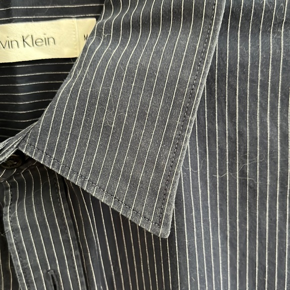 Calvin Klein Button down - Picture 3 of 5